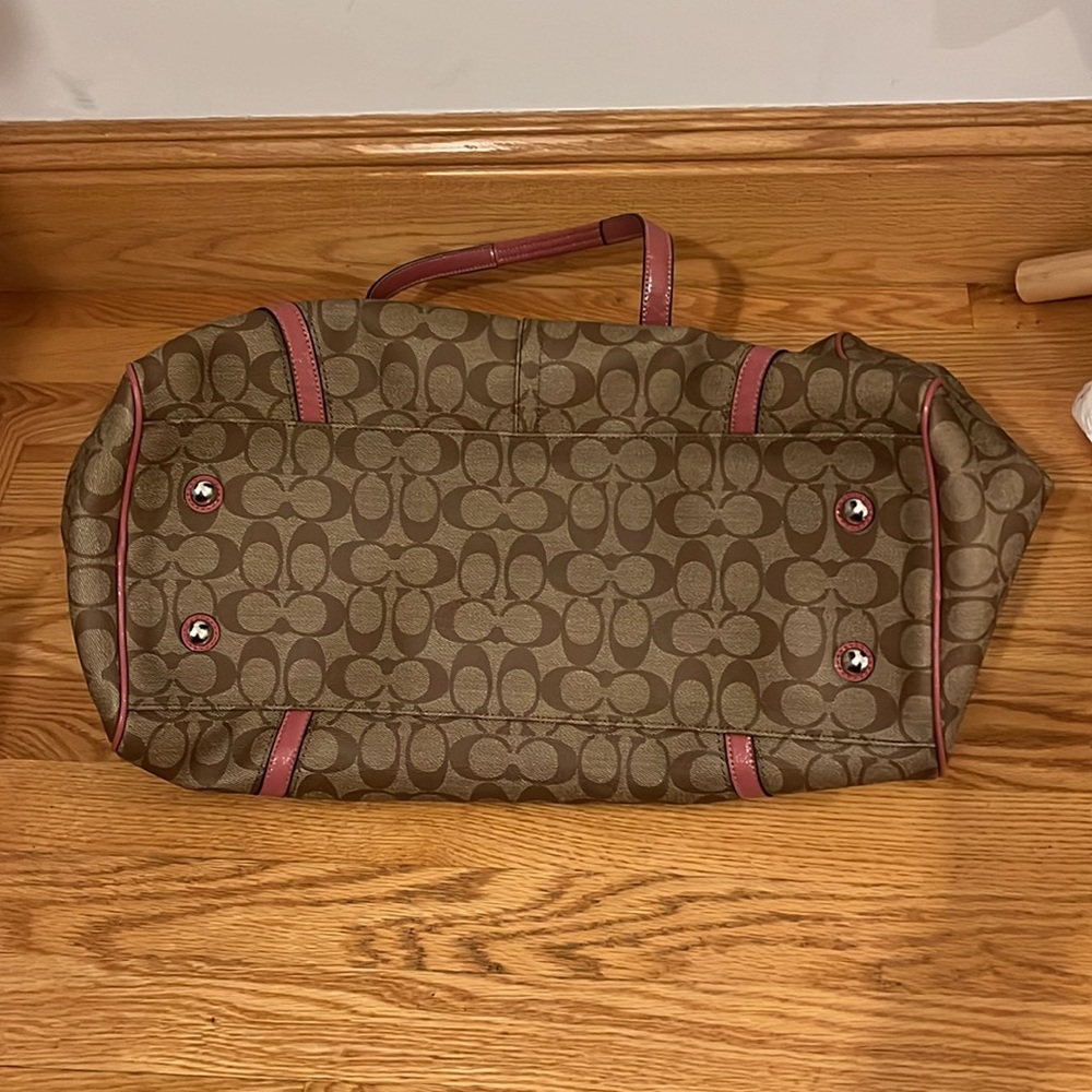 Coach Duffle Bag - Picture 2 of 3